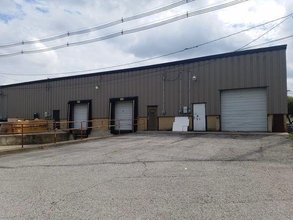 4132 Engleton Dr, Fort Wayne, IN 46804